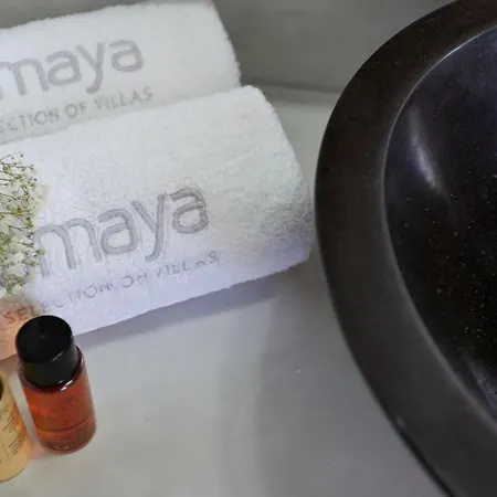 Villa Luxury Santorini 1 Bedroom Stunning Sea Views & Outdoor Jacuzzi