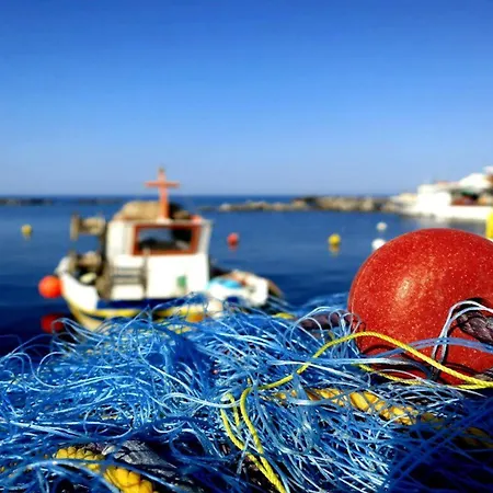 Villa Luxury Santorini 1 Bedroom Stunning Sea Views & Outdoor Jacuzzi *