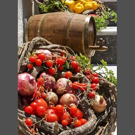 Willa Luxury Santorini 1 Bedroom Stunning Sea Views & Outdoor Jacuzzi Tholos (Santorini)