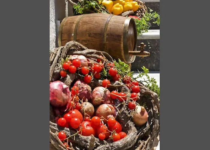 Luxury Santorini 1 Bedroom Stunning Sea Views & Outdoor Jacuzzi