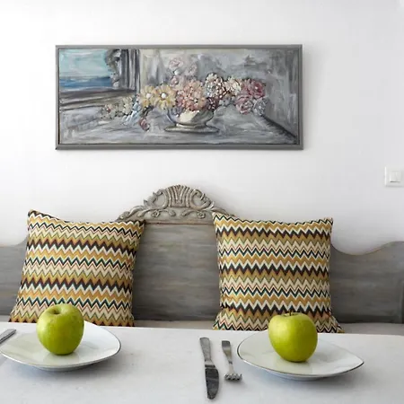 Luxury Santorini 1 Bedroom Stunning Sea Views Outdoor Jacuzzi Oia Villa