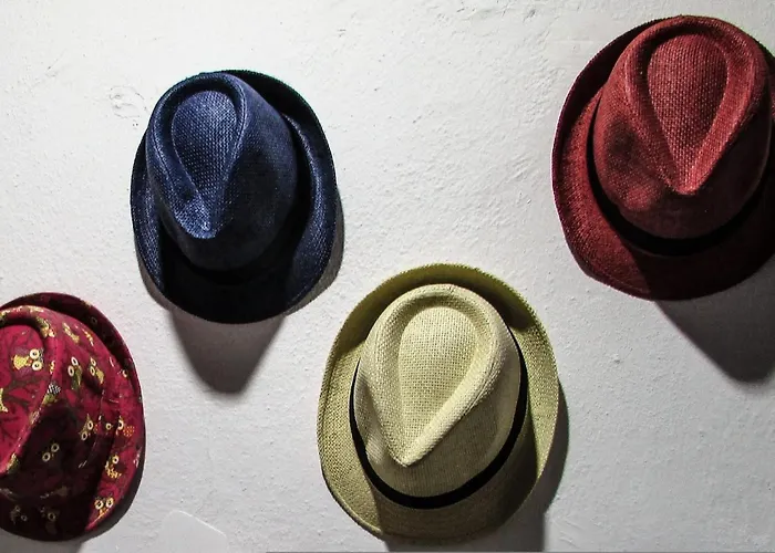 Luxury Santorini 1 Bedroom Stunning Sea Views & Outdoor Jacuzzi *